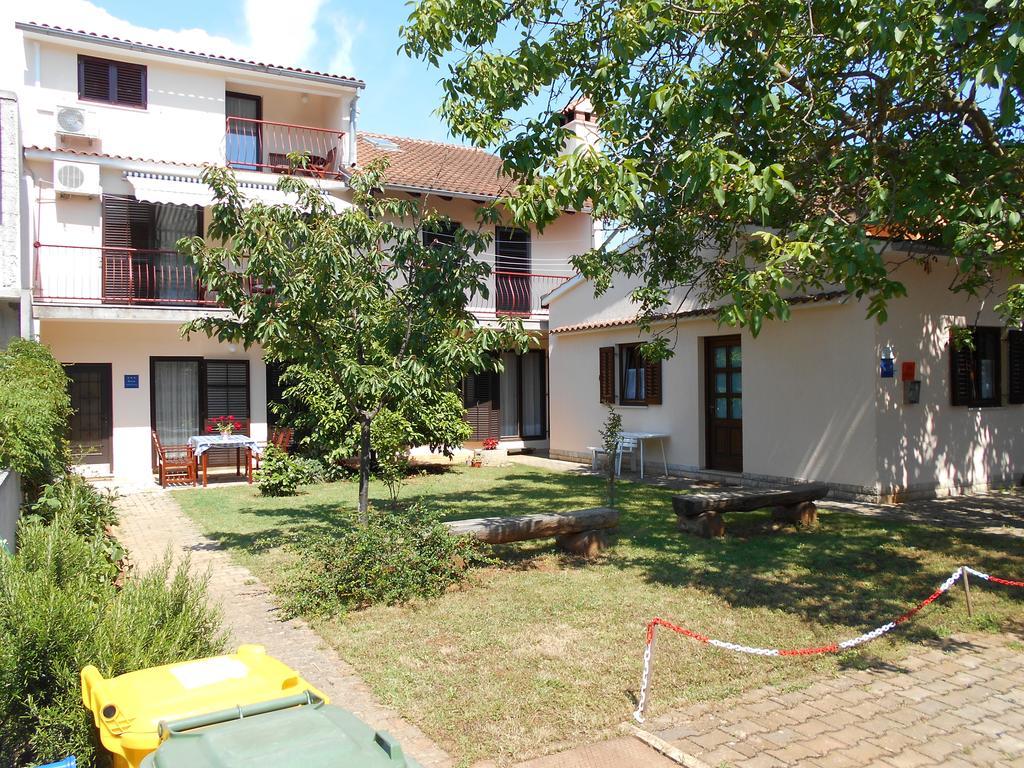 Apartmani Otavio โรวีน ภายนอก รูปภาพ